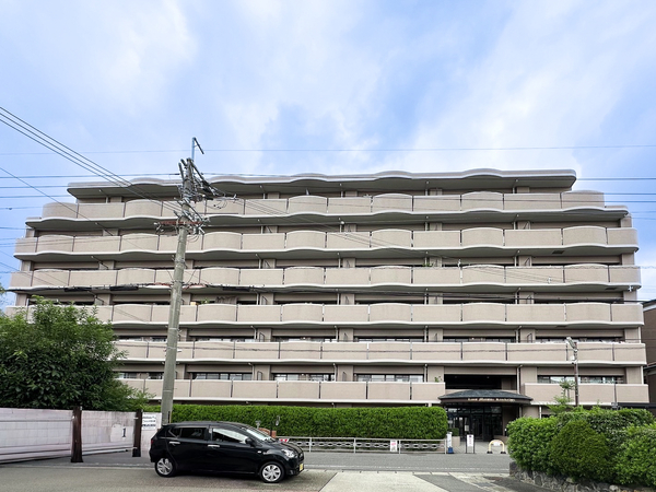 【ライオンズマンション上桂】外観