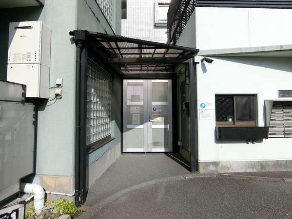 【コスモ稲田堤】エントランス