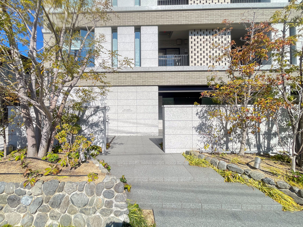 【ジオグランデ芦屋船戸町】エントランス