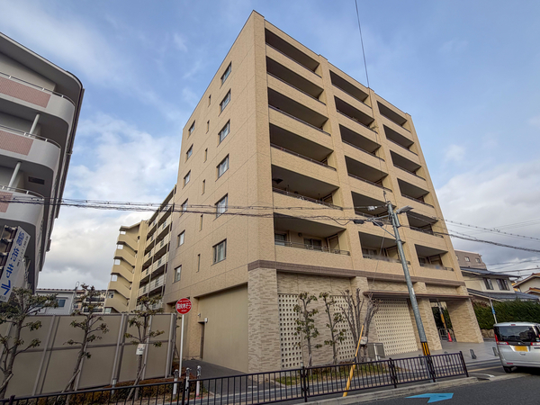 【ローレルコート茨木総持寺】外観 【ローレルコート茨木総持寺】外観