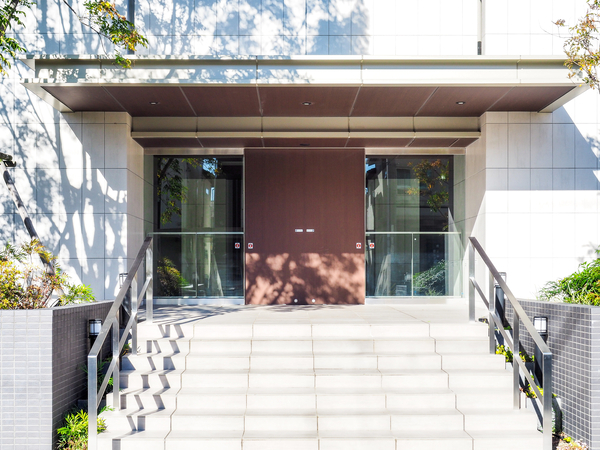 【勝川サザンクラスβ】エントランス 【勝川サザンクラスβ】エントランス