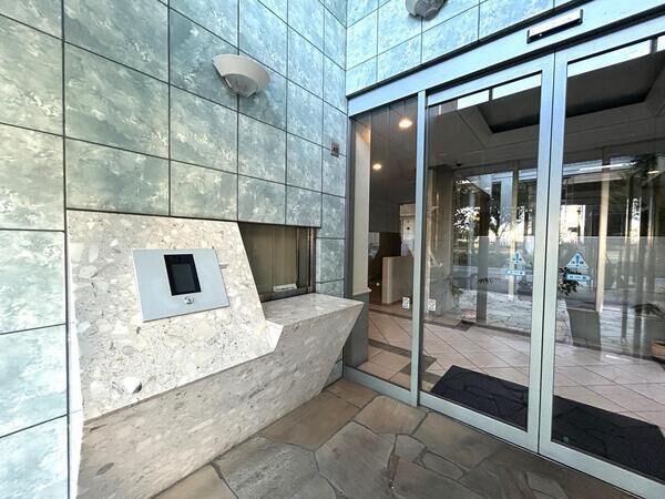 【ファミリーフィールズ大宮】エントランス 【ファミリーフィールズ大宮】エントランス