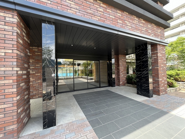 【調布ザ・センチュリー】エントランス