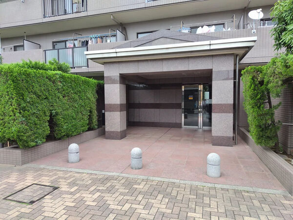 【メイツ川越南大塚】エントランス