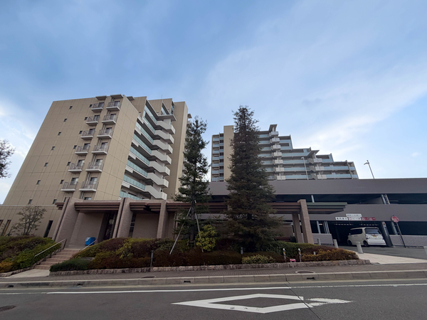 【シンフォニア新千里南町ガーデンズ】外観