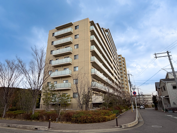 【シンフォニア新千里南町ガーデンズ】外観