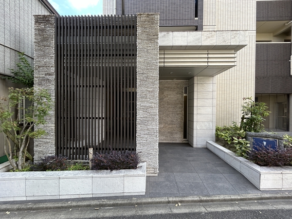 【ユニーブル瑞穂運動場東スカイテラス】エントランス 【ユニーブル瑞穂運動場東スカイテラス】エントランス