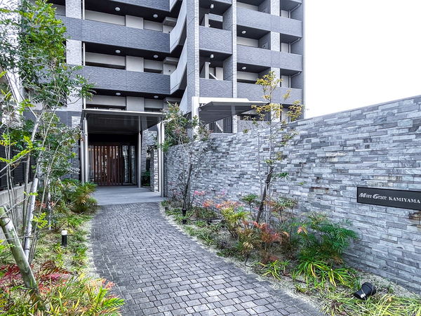 【モアグレース神山マスターズフォート】エントランス 【モアグレース神山マスターズフォート】エントランス