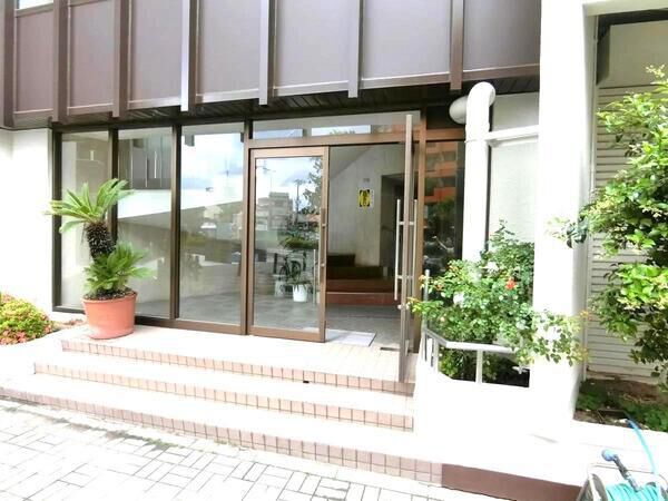 【東淀川ホームプラザ】エントランス2