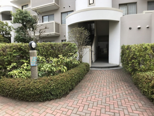 【桂パークハウス西街区参番館】エントランスアプローチ