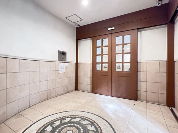 【リバーガーデンコスモスクエア】エントランス 【リバーガーデンコスモスクエア】エントランス