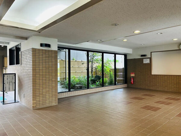 【K-City桂川Ⅰ番館】エントランスホール