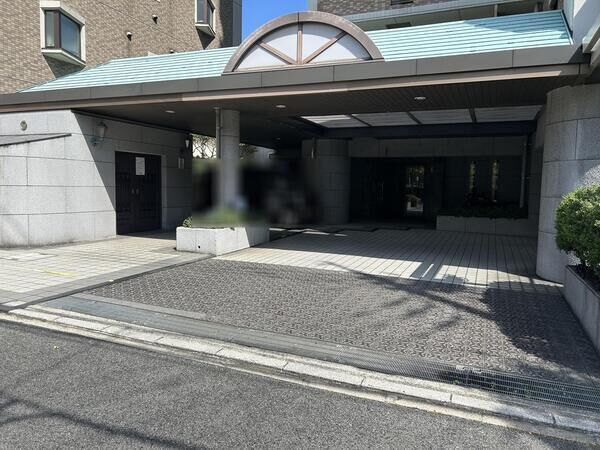 【イーストヒルズ矢野弐番館】エントランス
