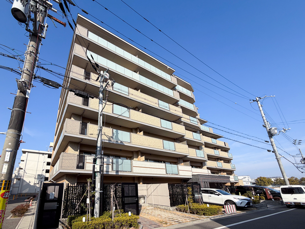 【パデシオン伏見稲荷】外観