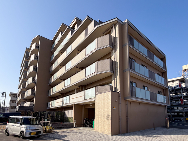 【パデシオン伏見稲荷】外観