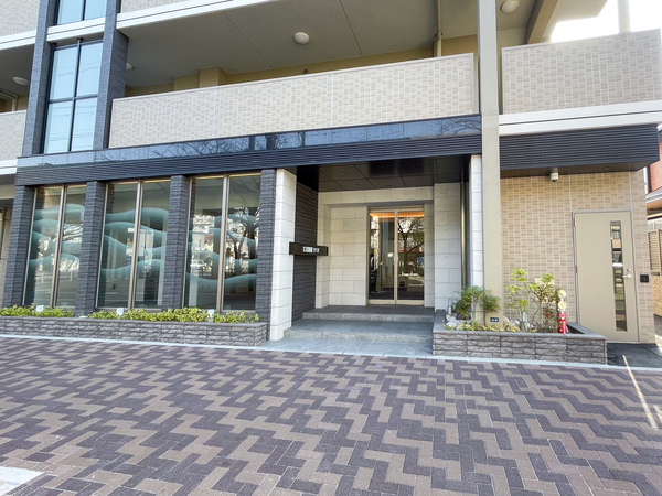 【ヴィー・クオレレジデンス徳川園】エントランス