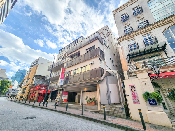 【赤坂いずみマンション】外観