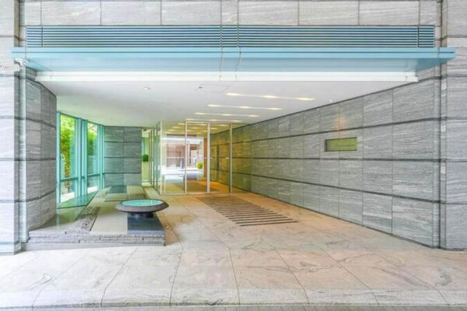 【ブランズ六本木 ザ・レジデンス】エントランス 【ブランズ六本木 ザ・レジデンス】エントランス