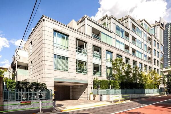 【ブランズ六本木 ザ・レジデンス】外観3