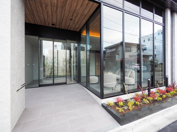 【プラセシオン昭和吹上公園】エントランス