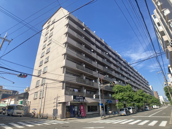 【シャトー三愛】外観