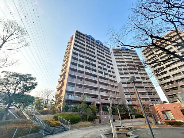 【シンフォニアみなみが丘イーストコート】外観