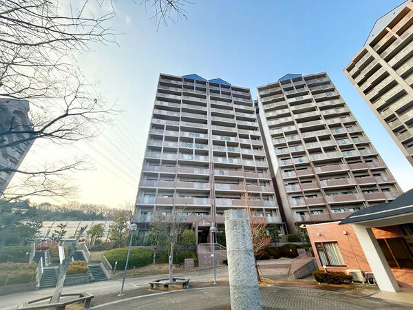 【シンフォニアみなみが丘イーストコート】外観