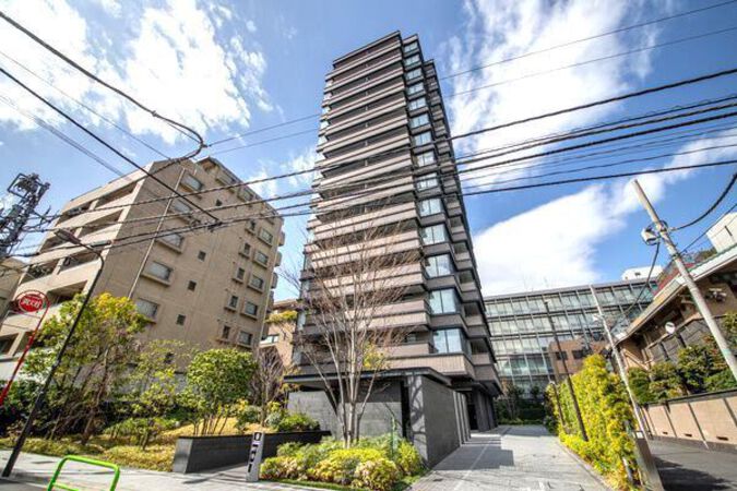 【ブランズ六番町】外観1