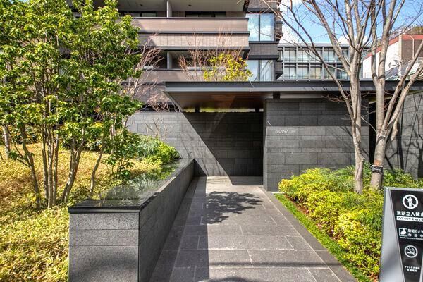 【ブランズ六番町】エントランス1