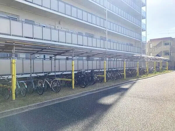 【深草西浦住宅】駐輪場 【深草西浦住宅】駐輪場