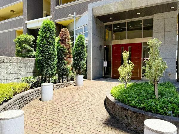 【グランアッシュ梅田ヴィークス】エントランス