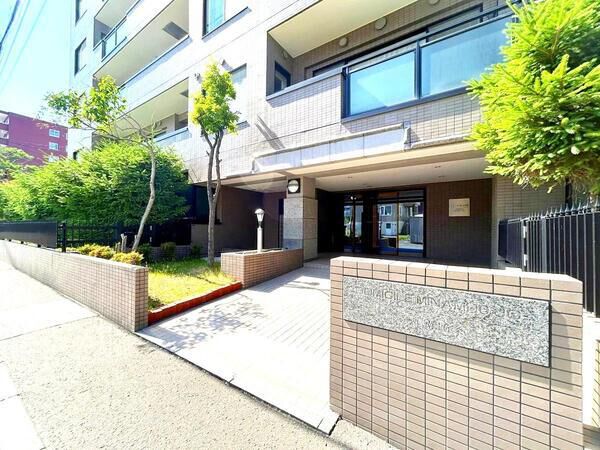 【ドミール南16条】エントランス