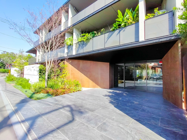 【クリオ茅ヶ崎中海岸グランシック】エントランス