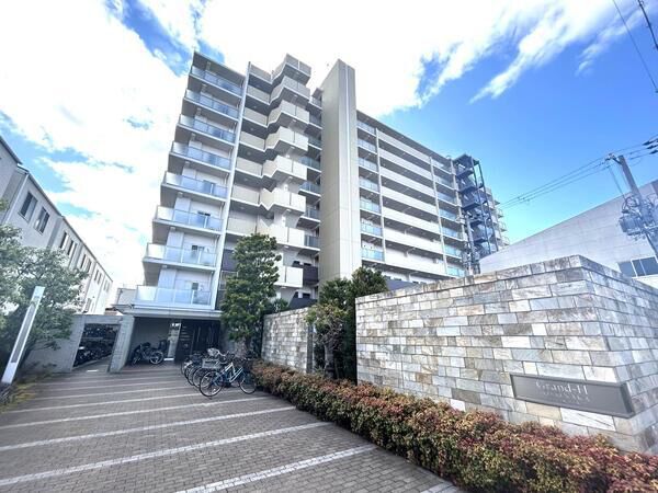 【グランアッシュ豊中ゼスタ】外観