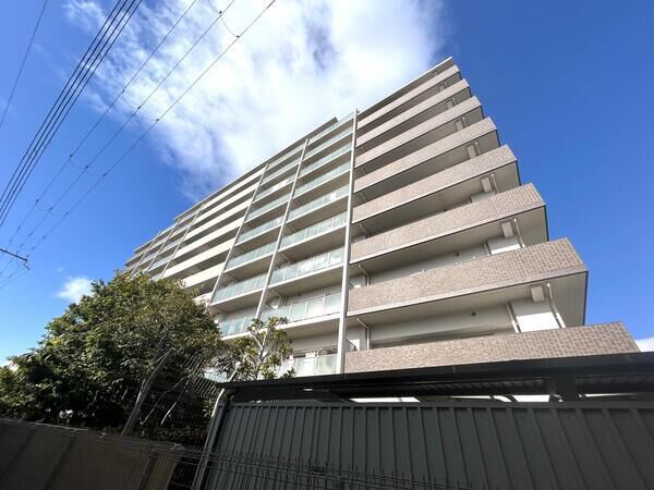 【グランアッシュ豊中ゼスタ】外観