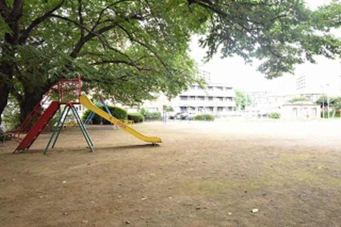 北割公園まで約40ｍ（徒歩1分）