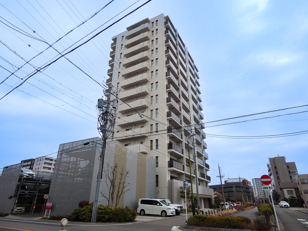 【アルバックス刈谷レジデンス】外観