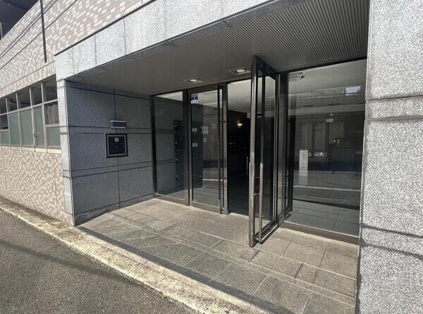 【ルーブル大森六番館】エントランス 【ルーブル大森六番館】エントランス