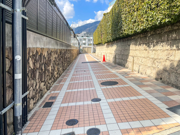 【メープル御影山手セレヴィ】エントランス