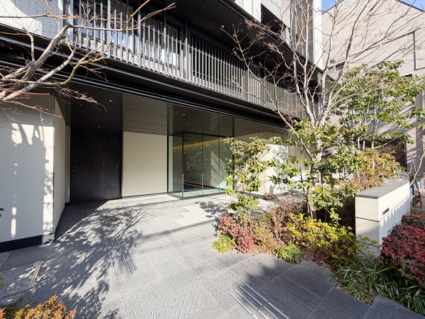 【ジオ京都姉小路】エントランス