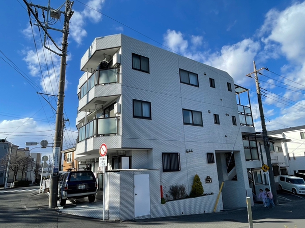 【ファーストクラス鶴ヶ峰】外観