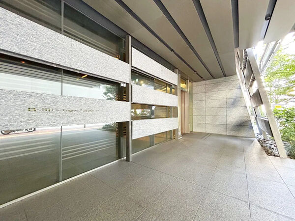 【Brillia Tower池袋】エントランス 【Brillia Tower池袋】エントランス