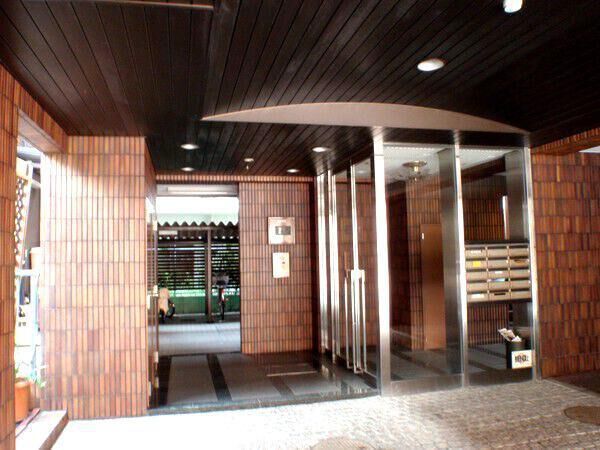 【アルカディハウス泉】エントランス 【アルカディハウス泉】エントランス