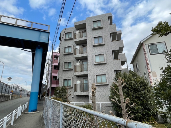 【戸塚名瀬パークホームズ】外観