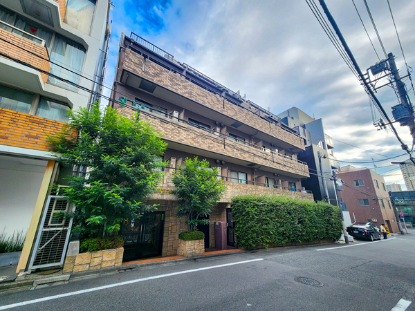 【フェニックス麻布狸穴公園】外観