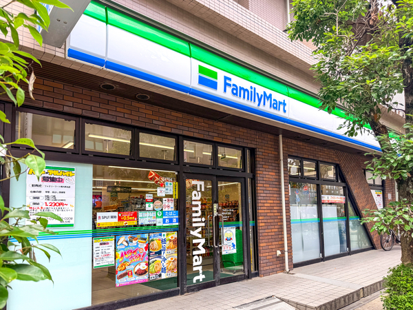 ファミリーマート明大前北店まで約67m(徒歩1分)