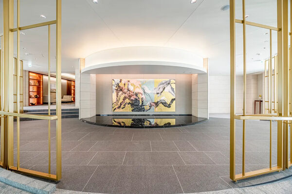 【ザ・パークハウスグラン三番町26】エントランスホール