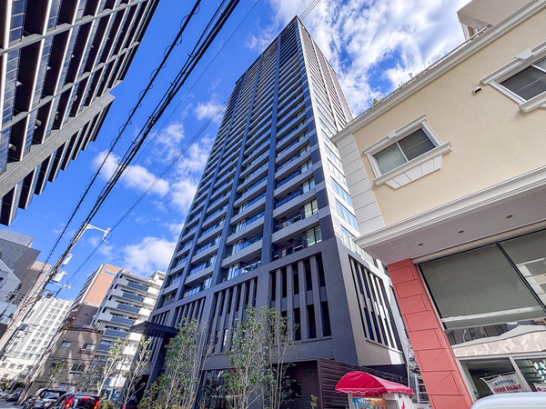 【THE CROSS CITY TOWER】外観