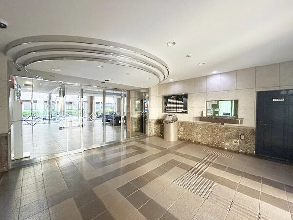 【ライオンズガーデンコート練馬北町】エントランス