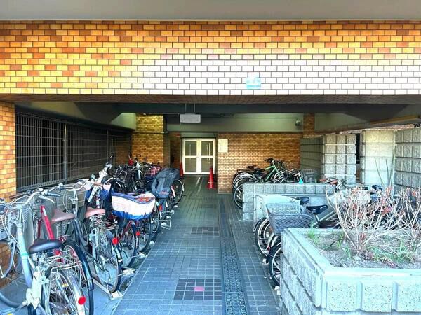 【ライオンズマンション大正橋公園】共用部分(駐輪場) 【ライオンズマンション大正橋公園】共用部分(駐輪場)